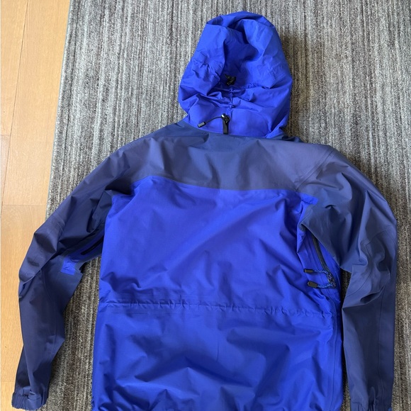 Arc'teryx Vibrant Blue hardshell jacket - vintage in prime condition - women’s L - Picture 7 of 16